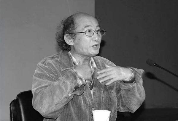 原《诗刊》社副主编刘湛秋先生因病于2023年2月20日凌晨去世。